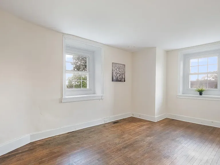 4564 Durham Rd — Photo 9