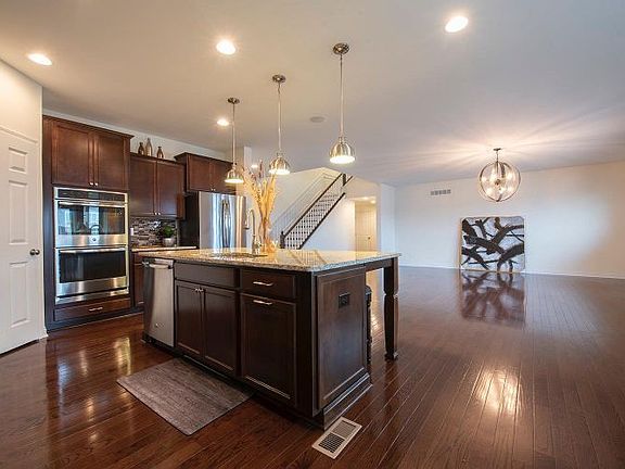 3rd image of 5036 Greenshire Dr