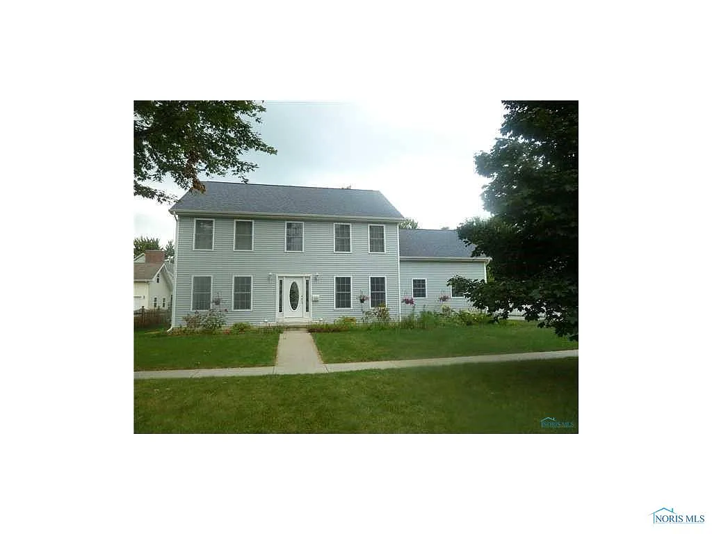 620 Locust St photo 1