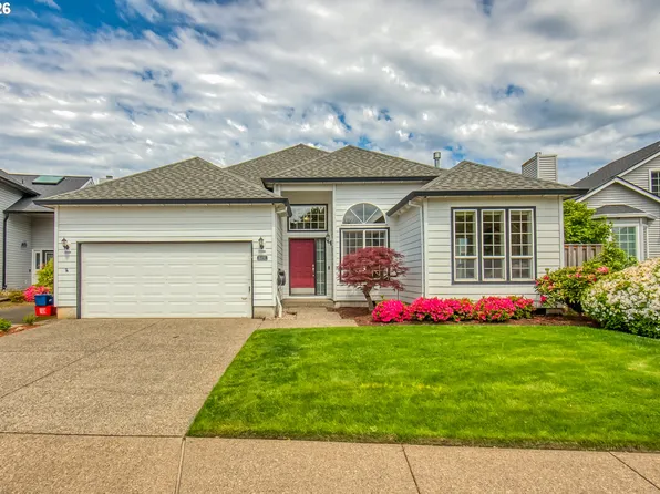 8891 SW Iowa Dr, Tualatin, OR 97062