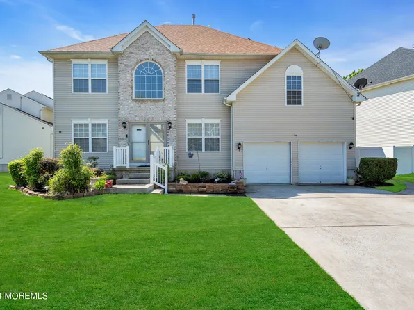 35 Chancellor Park Drive, Mays Landing, NJ 08330