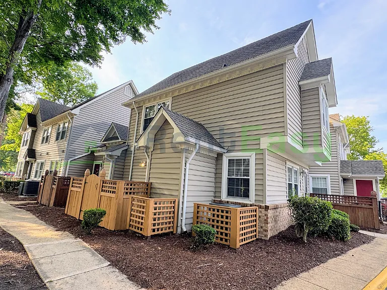 401 Henley Ct #C — Photo 25