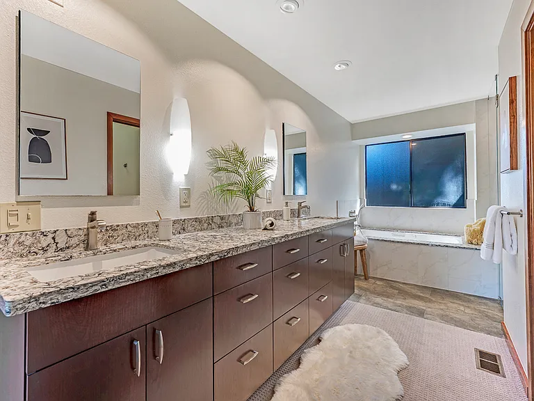 6417 Timber Springs Ct — Photo 13