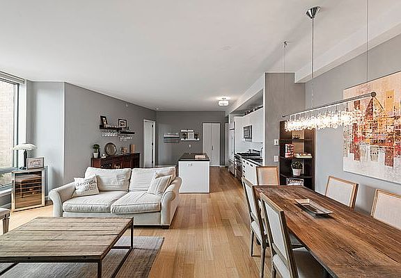 5th image of 4630 Center Blvd APT 208