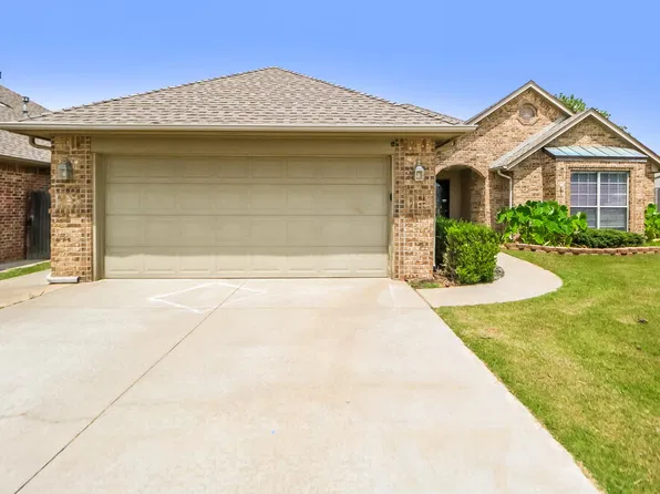 2617 SE 6th Cir, Moore, OK 73160