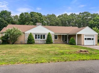 54 Pine Ridge Dr, Franklin, MA 02038