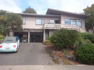 8724 Fauntlee Crst SW, Seattle, WA 98136