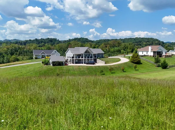 221 Lake View Estates Dr, Bristol, TN 37620