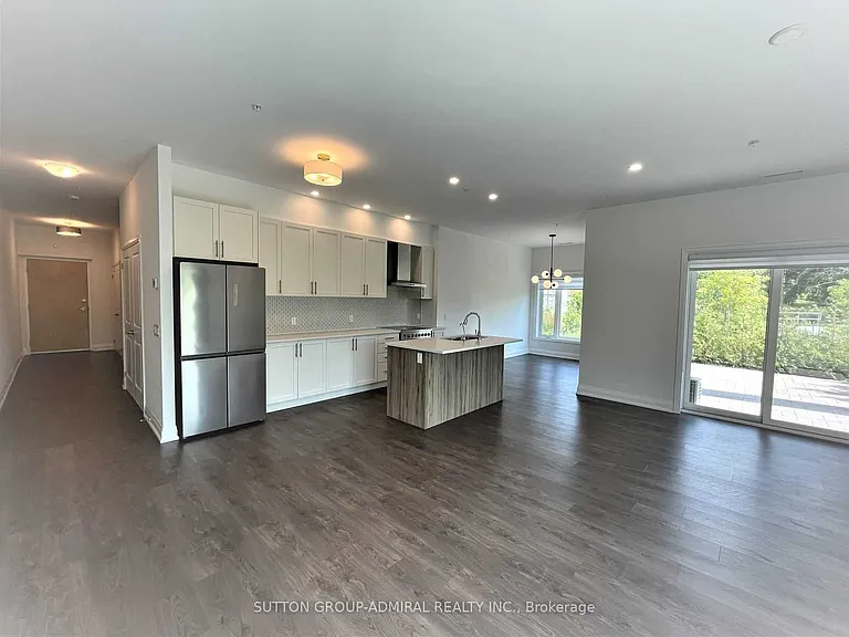 64 Queen St S #G3 — Photo 6