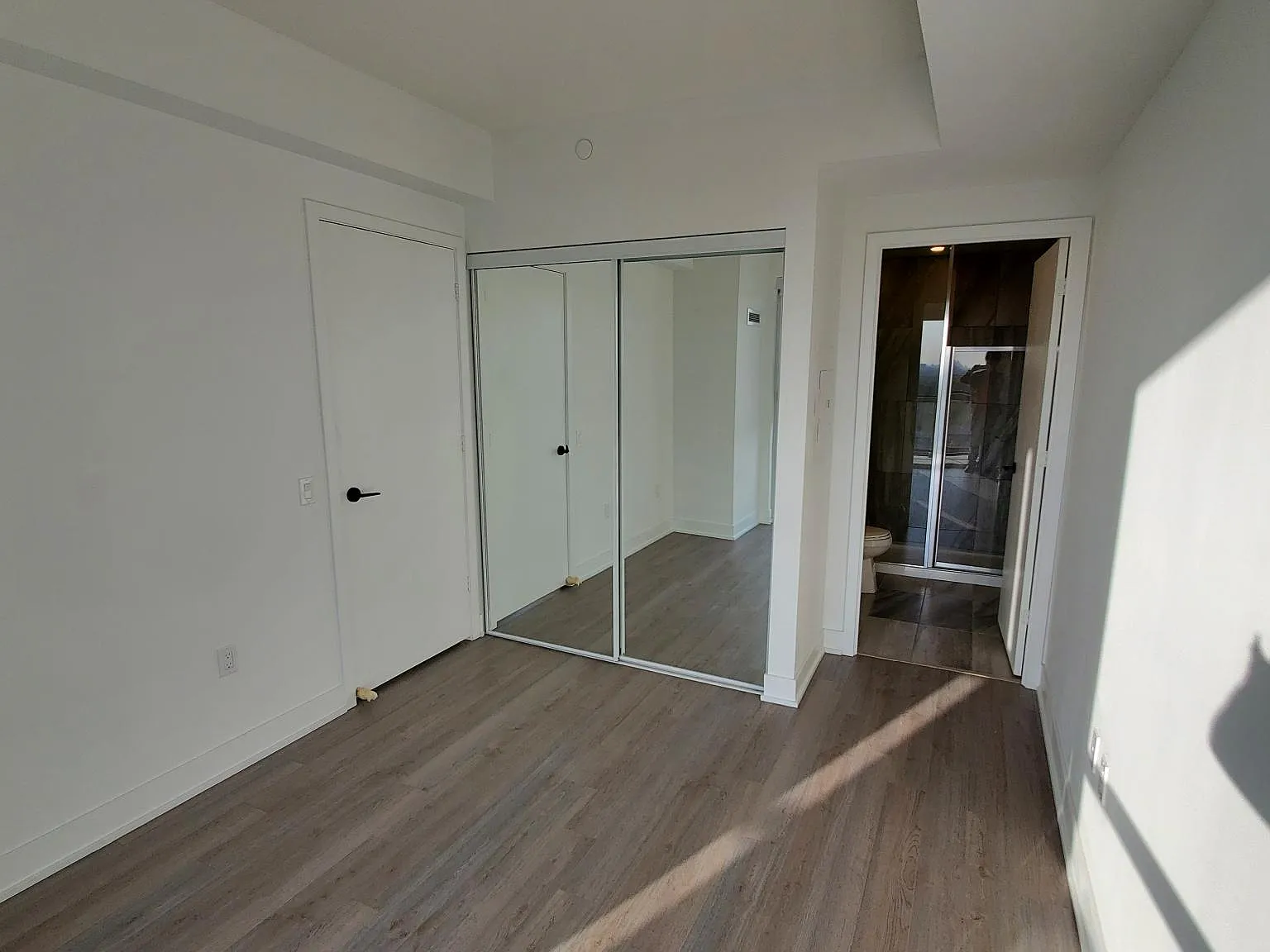 50 George Butchart Dr — Photo 4