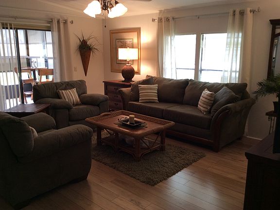 4th image of 2810 Penguin Ln