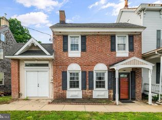 24425 W Main St, Columbus, NJ 08022