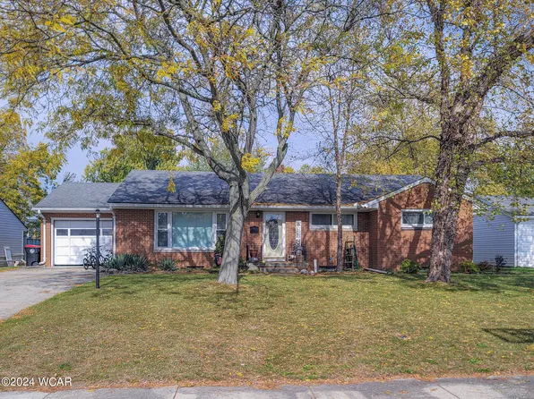 806 W Vine St, Wapakoneta, OH 45895