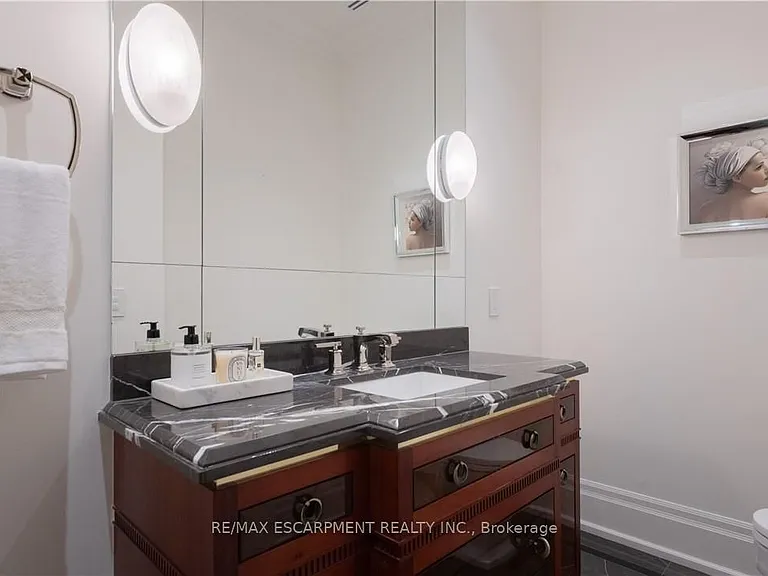 300 Randall St #Penthouse 1 — Photo 11