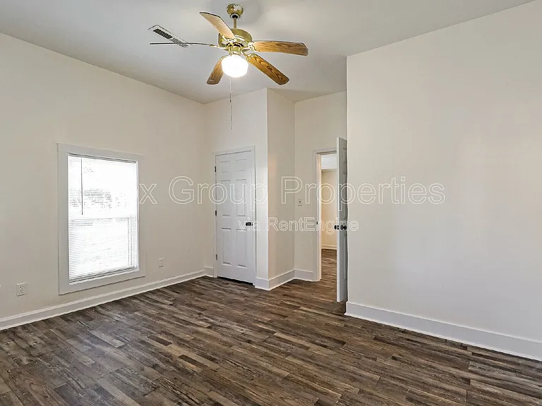 709 S Davis Ave — Photo 10