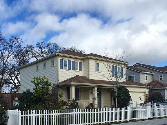 2nd image of 620 Foxglove Cir
