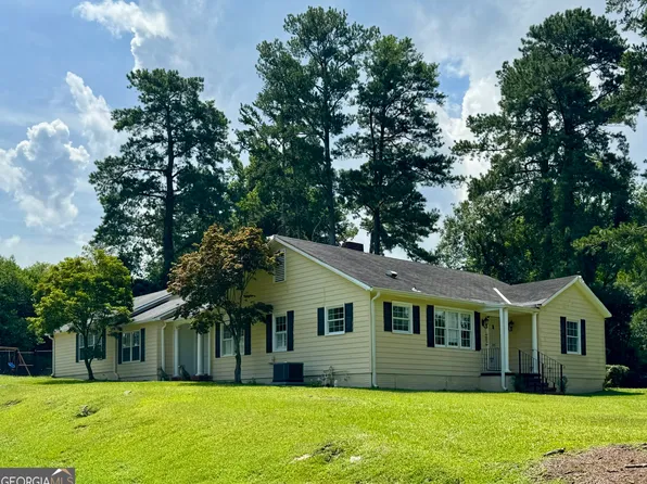 375 Calloway Dr, Macon, GA 31204