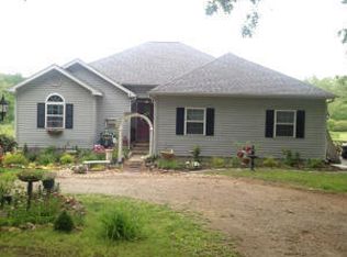 16762 Heron Dr, Neosho, MO 64850