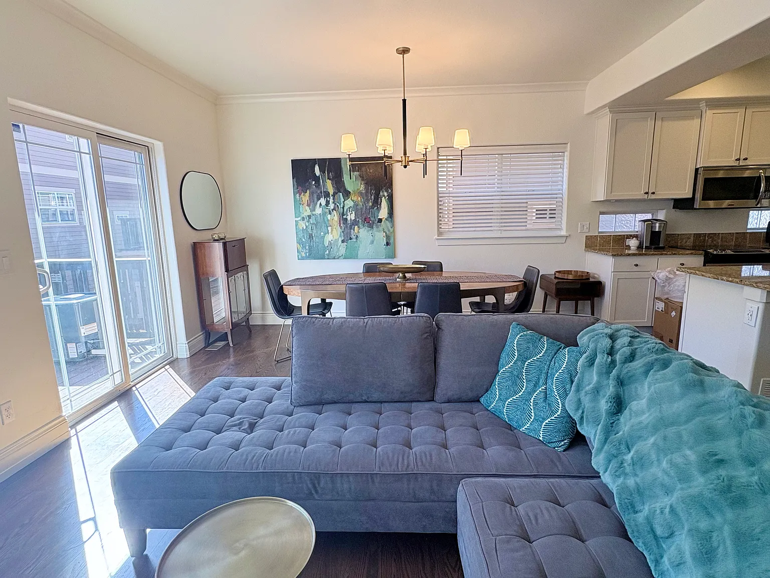 2 bed, 2.5 bath, 1768 sqft, $3,600 — Photo 3