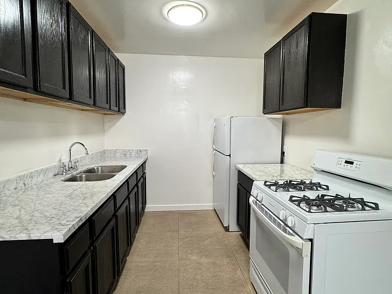 7530 Fountain Ave #3 — Photo 8