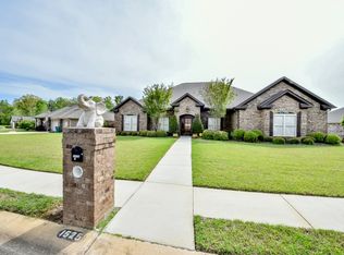 1525 Waterford Ln, Tuscaloosa, AL 35405