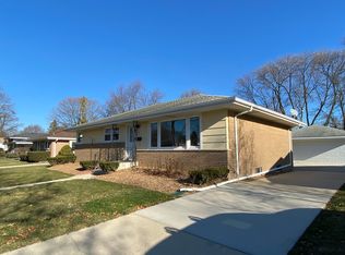 111 N Waterman Ave, Arlington Heights, IL