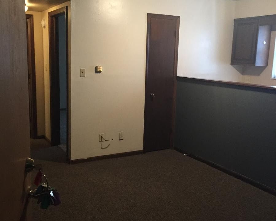 Entry into Living/kitchen