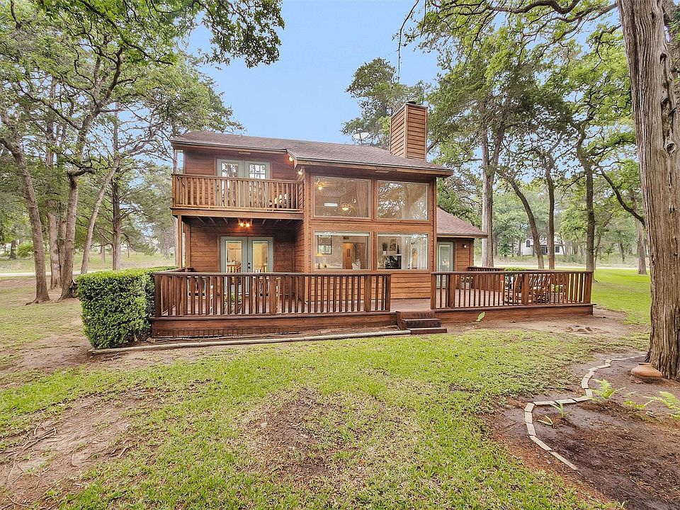 1st image of 105 Seminole Dr