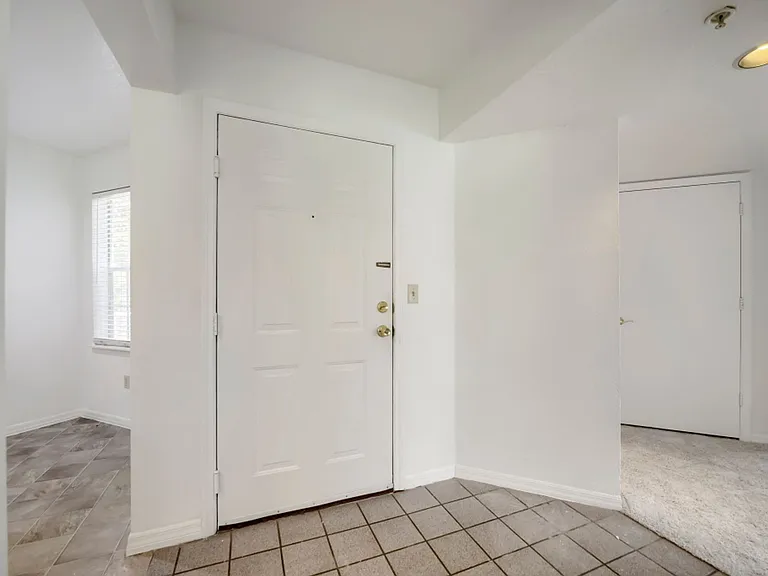 7270 Westpointe Blvd #910 — Photo 3
