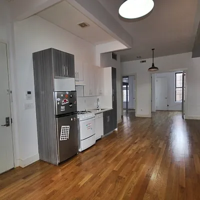 Rented by Nooklyn NYC LLC | media 47