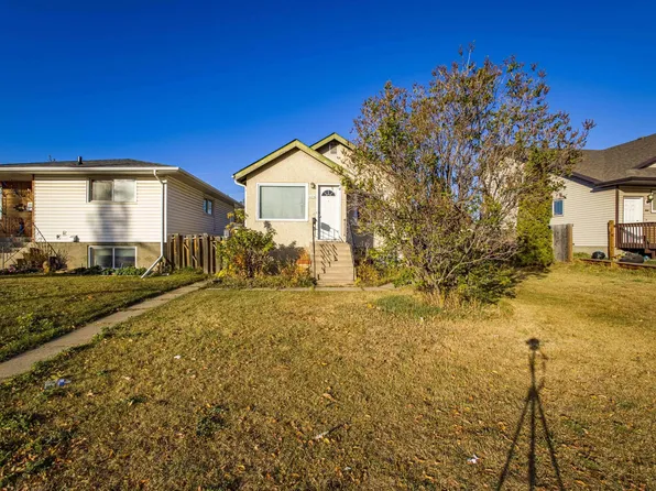 12718 94th St NW #12716, Edmonton, AB T5E 3V5