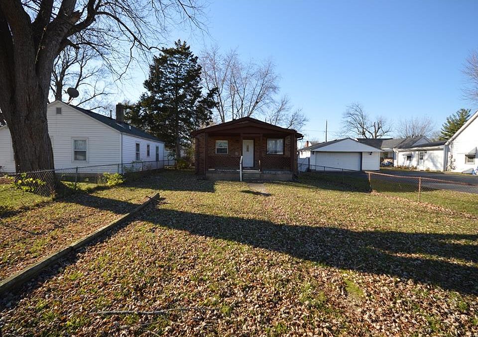 2nd image of 2744 S Lyons Ave