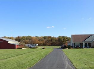 20526 Caris Rd, Bowling Green, OH 43402