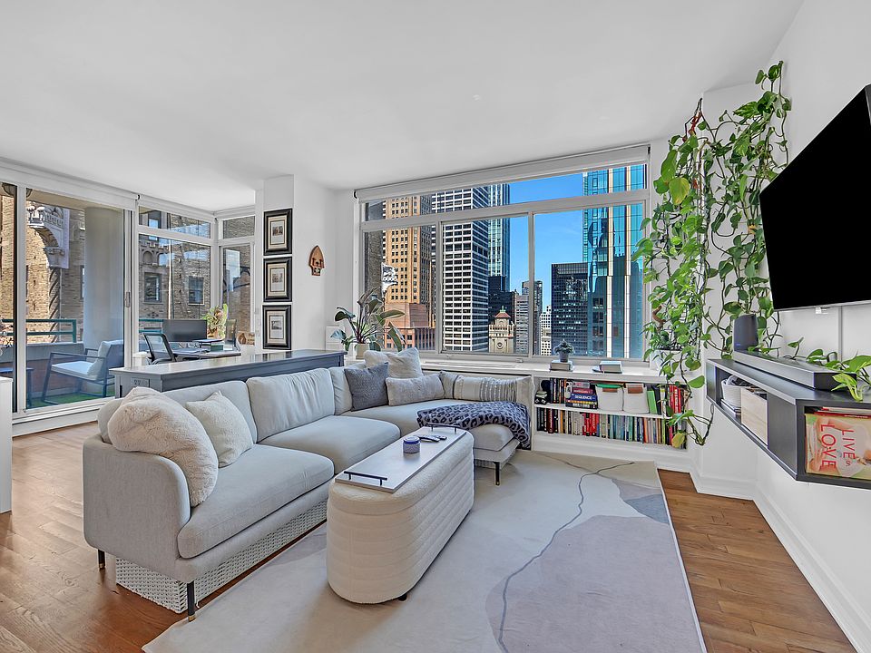 1st image of 145 E 48th St APT 35A