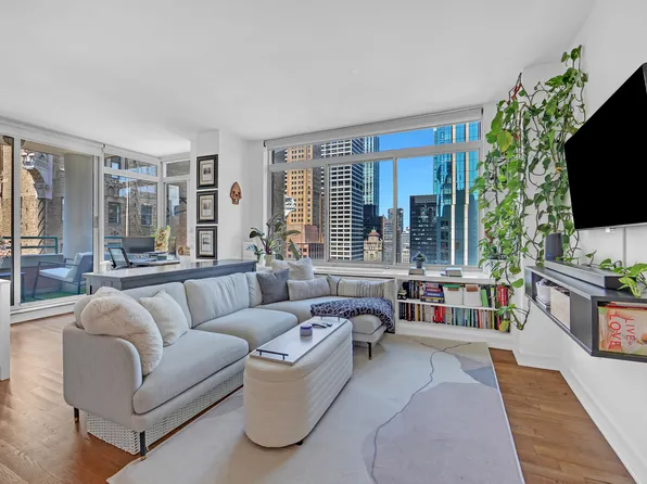 145 E 48th St, New York, NY
