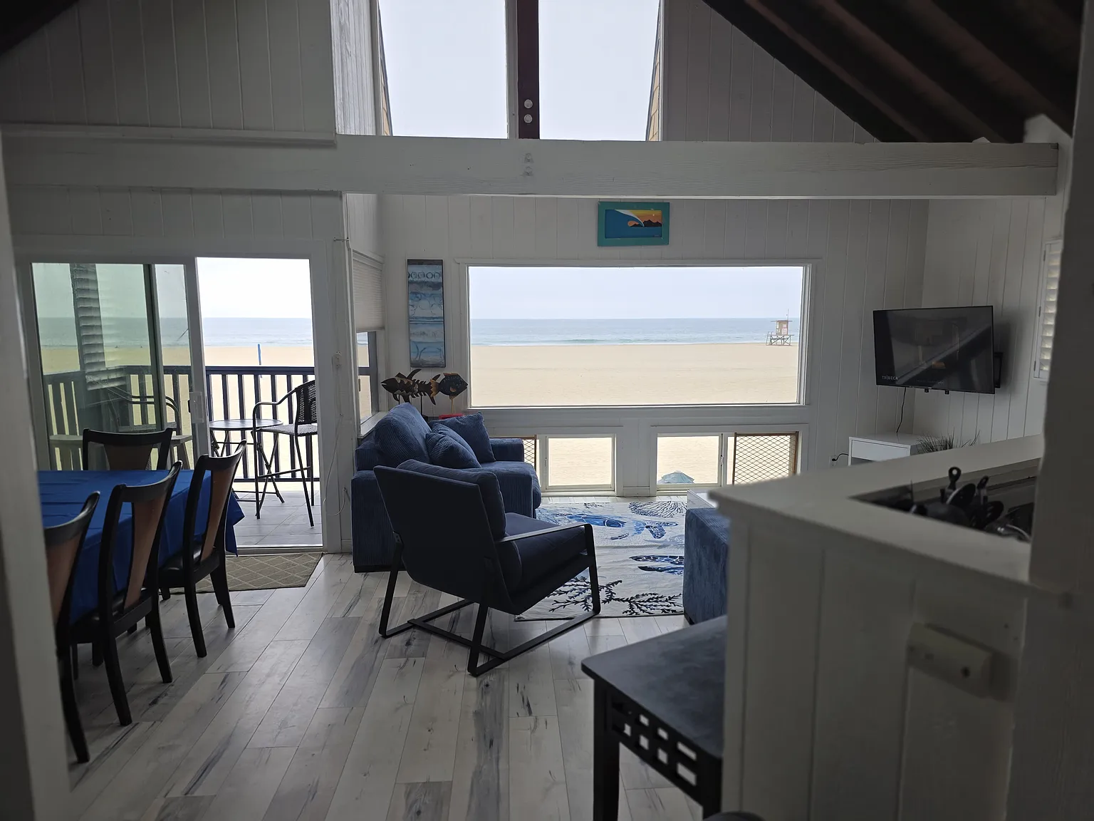 W Oceanfront, Newport Beach — Photo 1