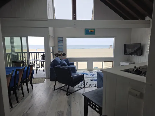 (undisclosed Address), Newport Beach, CA 92663