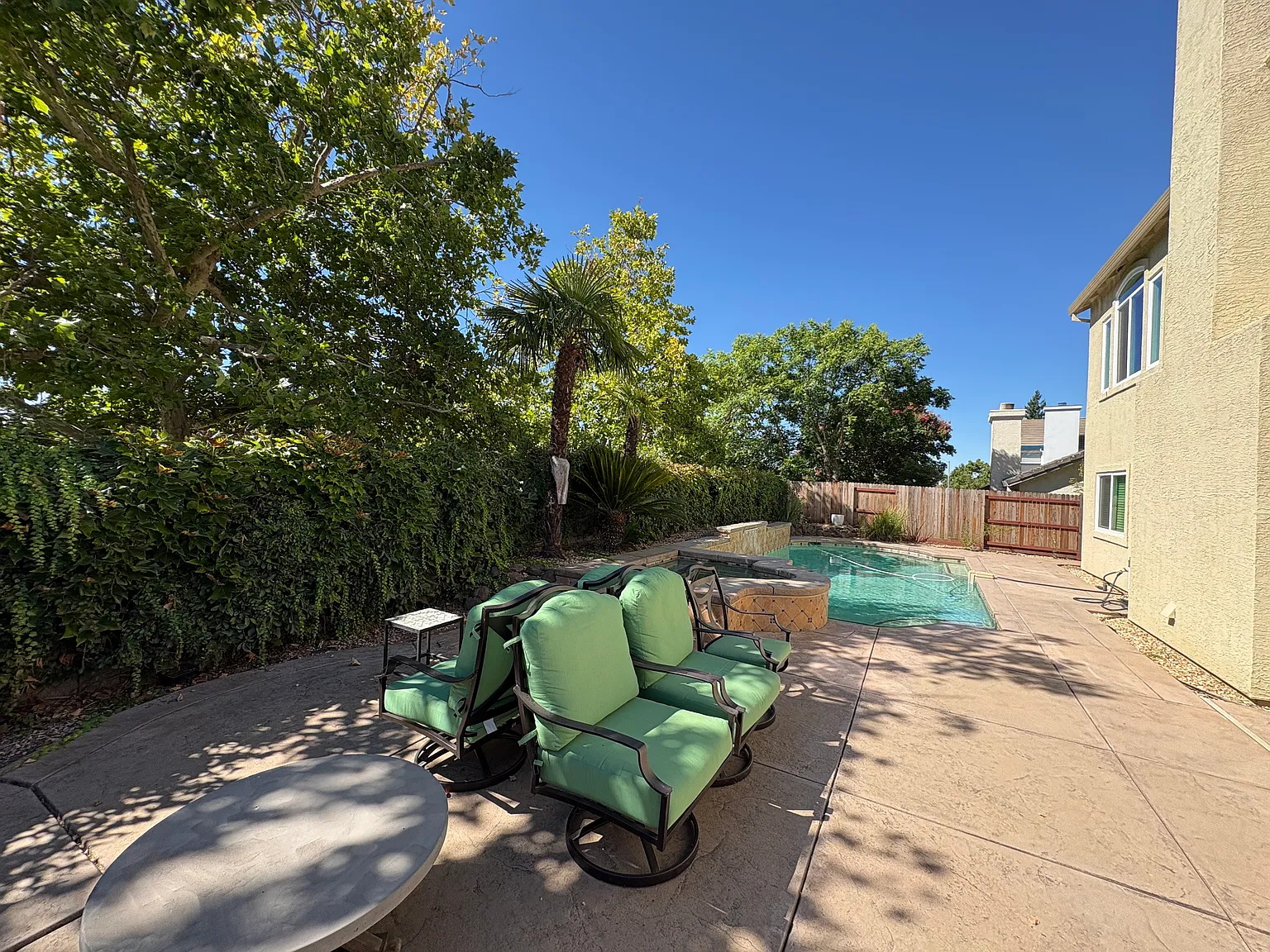 5 bed, 3115 sqft, $5,990 — Photo 4