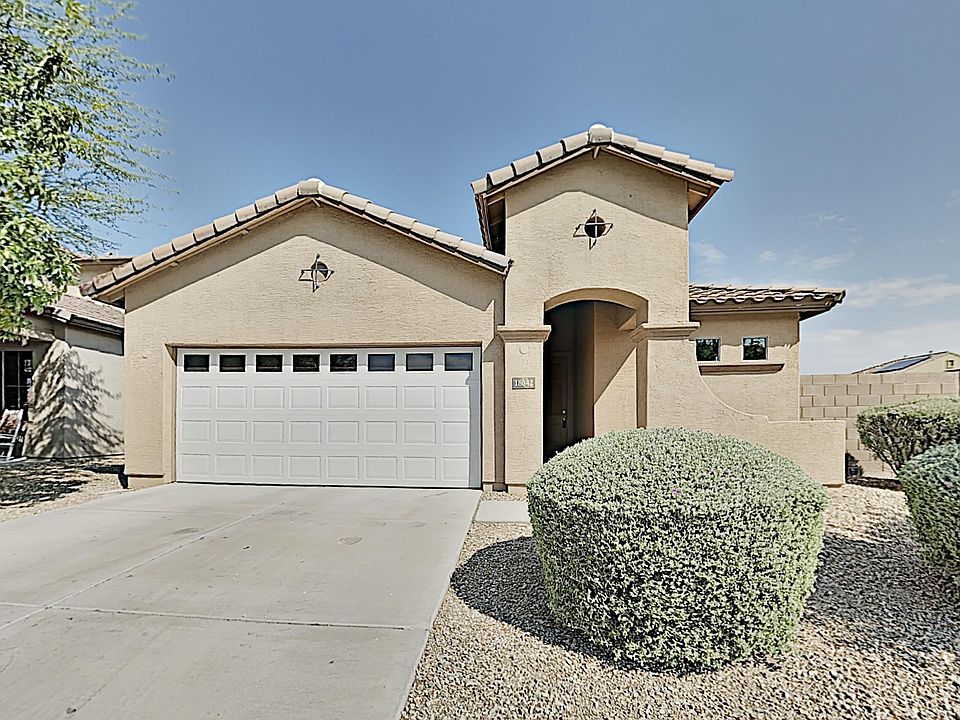 1st image of 18042 W Sunnyslope Ln