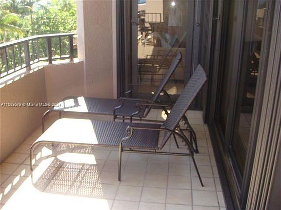 2nd image of 251 Crandon Blvd APT 436