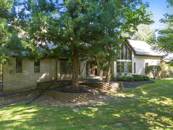 4 Valleys Crest Ct, Owings Mills, MD 21117