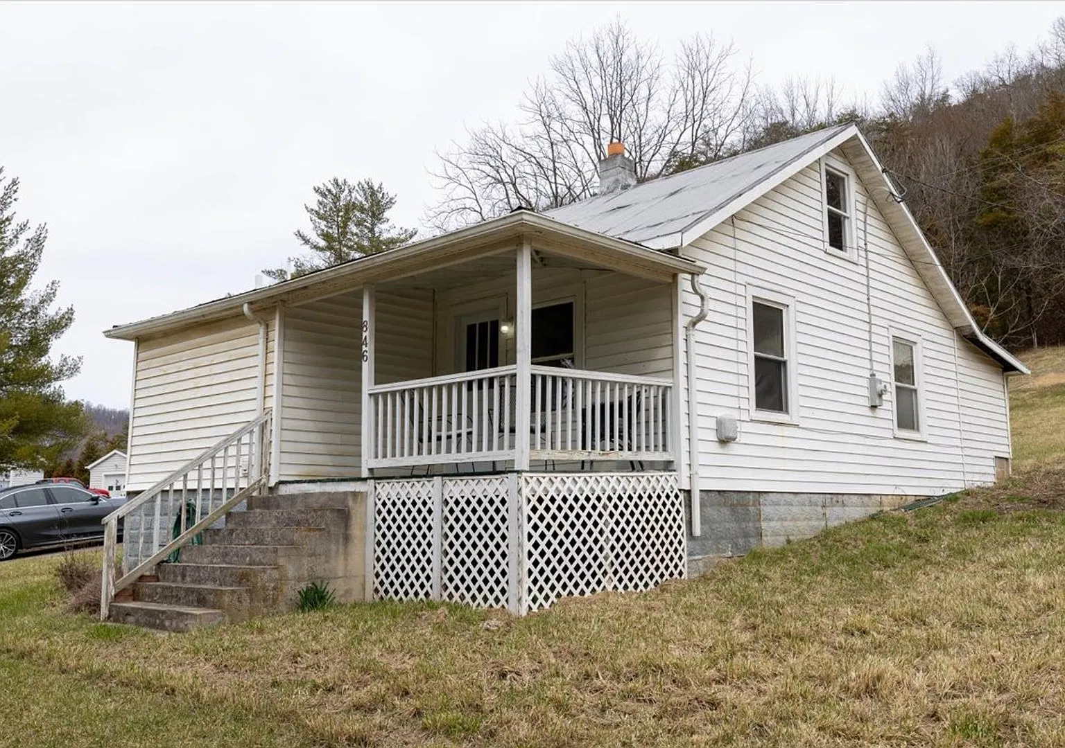 Cozy Living in a Convenient Christiansburg Location — Photo 3