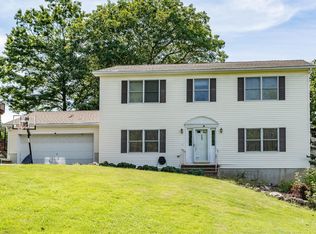 63 Highland Ave, Bloomingdale, NJ 07403