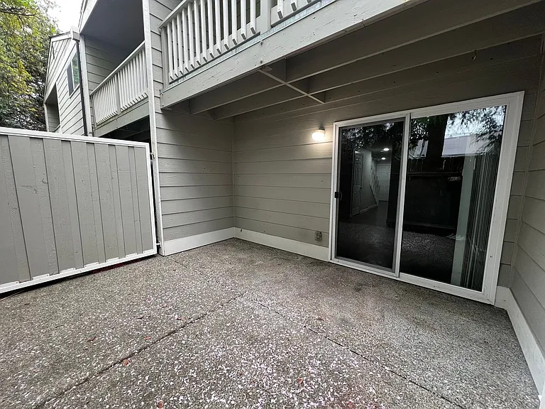 425 4th St NE — Photo 21