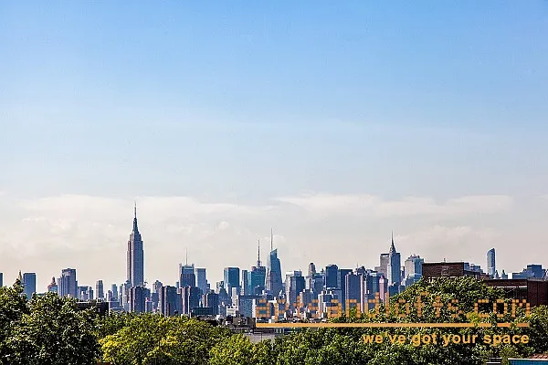 Sold by aptsandlofts.com | media 16