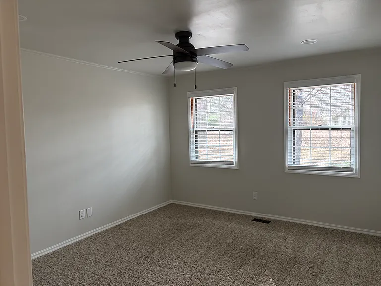 1336 W Twin Springs St — Photo 13