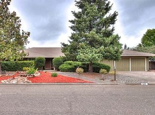 143 S Dover Ct, Santa Rosa, CA 95403