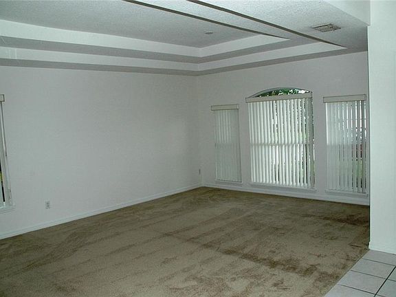 2nd image of 105 Boulder Ct