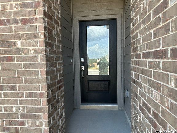 2nd image of 6719 Flores Rd
