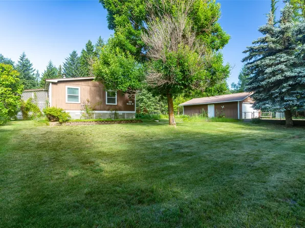 126 Main St, Hungry Horse, MT 59919